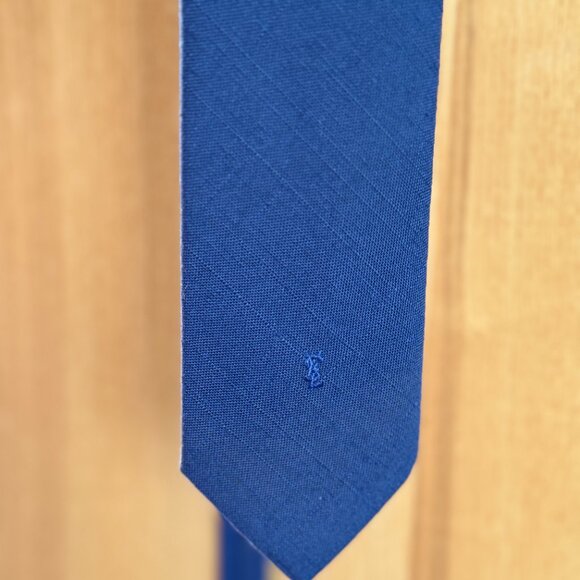 2 VTG Yves Saint Laurent NY Paris Solid Red Blue Slub Fabric Necktie Made in USA - Picture 11 of 13